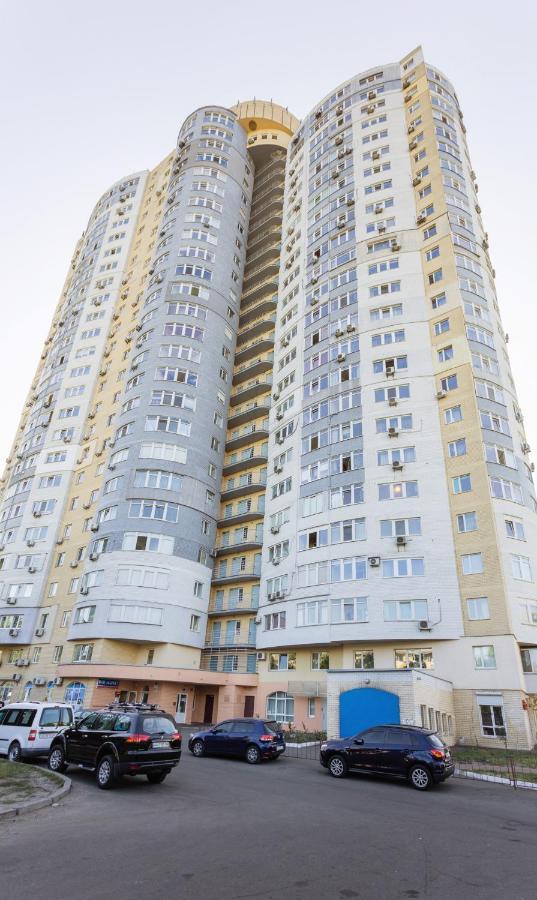 Apartments On Darnitsa Kiev Esterno foto