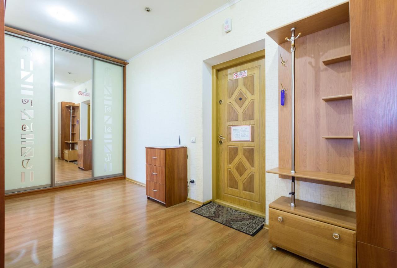 Apartments On Darnitsa Kiev Esterno foto